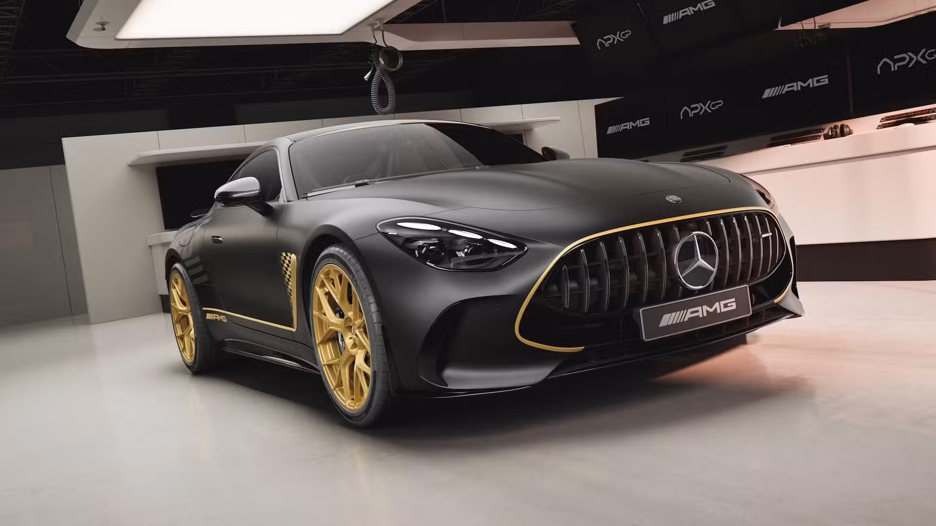 Mercedes-AMG GT Coupé C192 — view 1